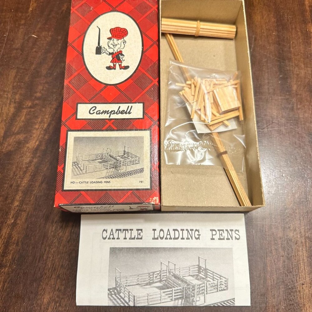 Campbell HO Scale Cattle Loading Pens Model Kit #781-325